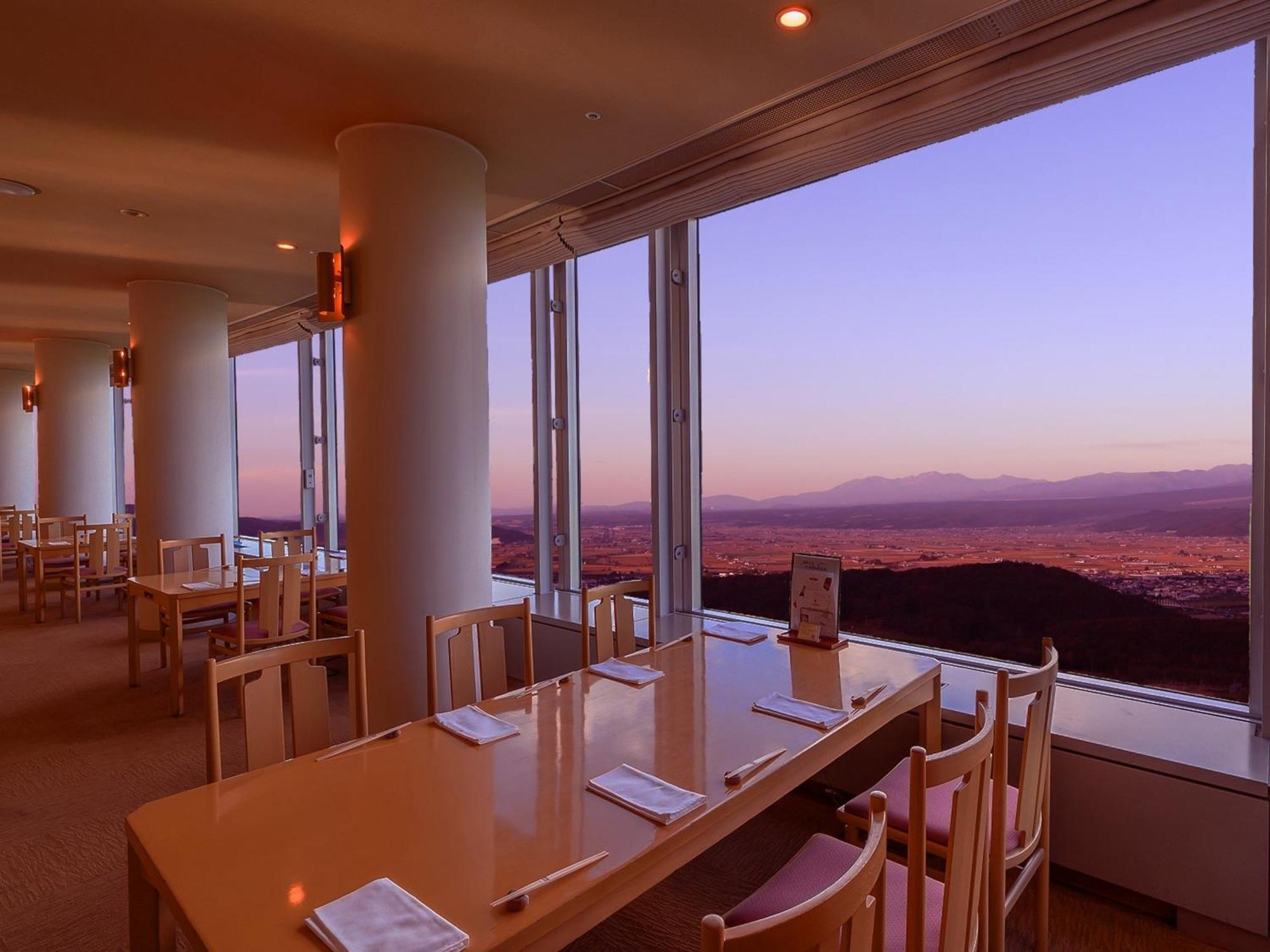 Shin Furano Prince Hotel מראה חיצוני תמונה Restaurant