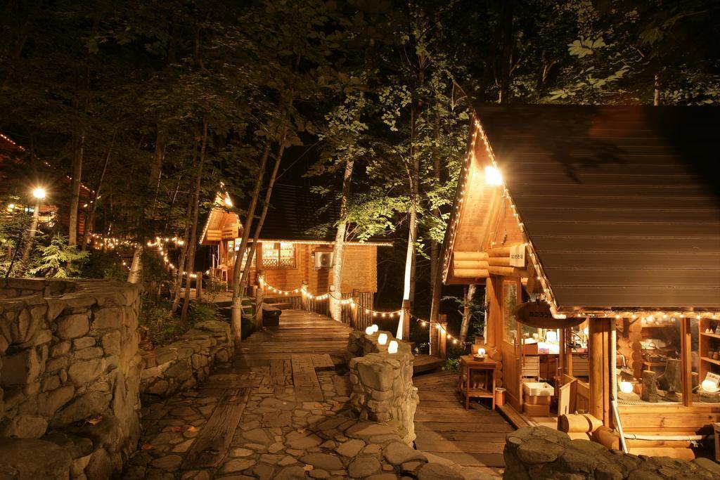 Shin Furano Prince Hotel מראה חיצוני תמונה The Village at Big Sur
