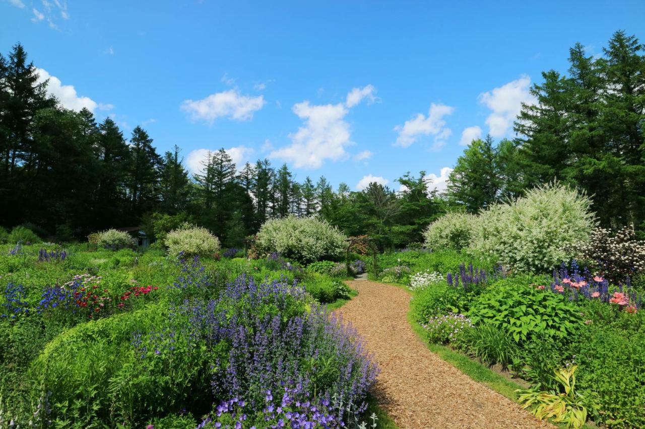 Shin Furano Prince Hotel מראה חיצוני תמונה The Gardens of the Gulf